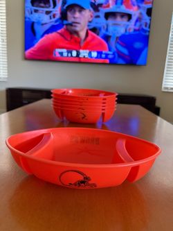 6 Football Themed Nacho Chip Bowls with Built in Cheese Dip Sections