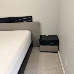 Like New Bedroom Set with New Matress
