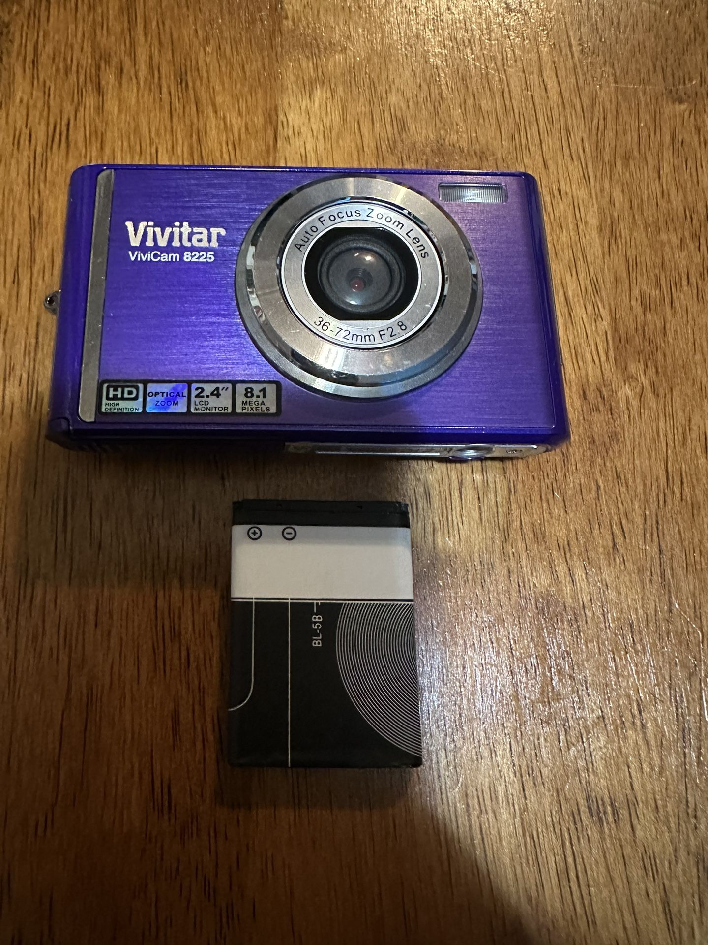 Vivitar ViviCam 8225 Digital Camera