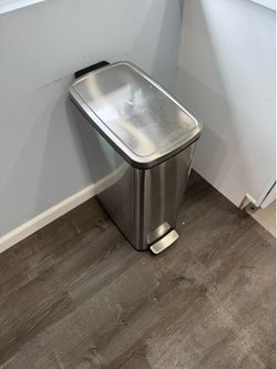 Garbage bin
