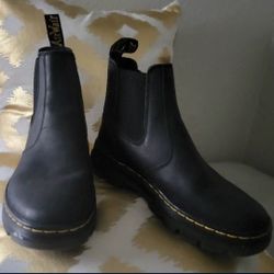 DOC MARTENS 