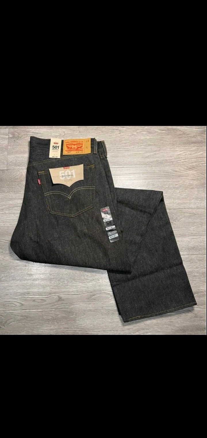 501 Button Fly Black Jeans    Size  40 X30
