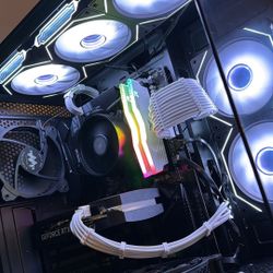 (Price negotiable) CustomGaming PC w/2 Minitors