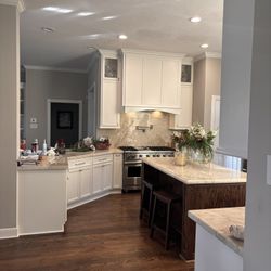 Roque Cabinets