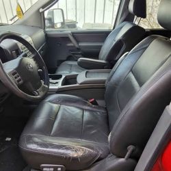 Nissan titan 2005 LE