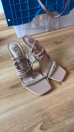 Womens Heels size 6.5