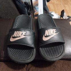 Nike   Size  6