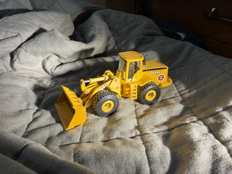 1/50 Scale John Deere Yellow Front Loader