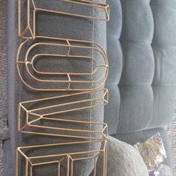 Super Cute Gold Wall Decor