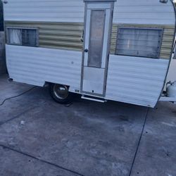 1970 Cardinal 15 Ft Vintage  Sleeps 6 Clean 
