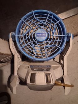 Misting Fan 18 volts battery