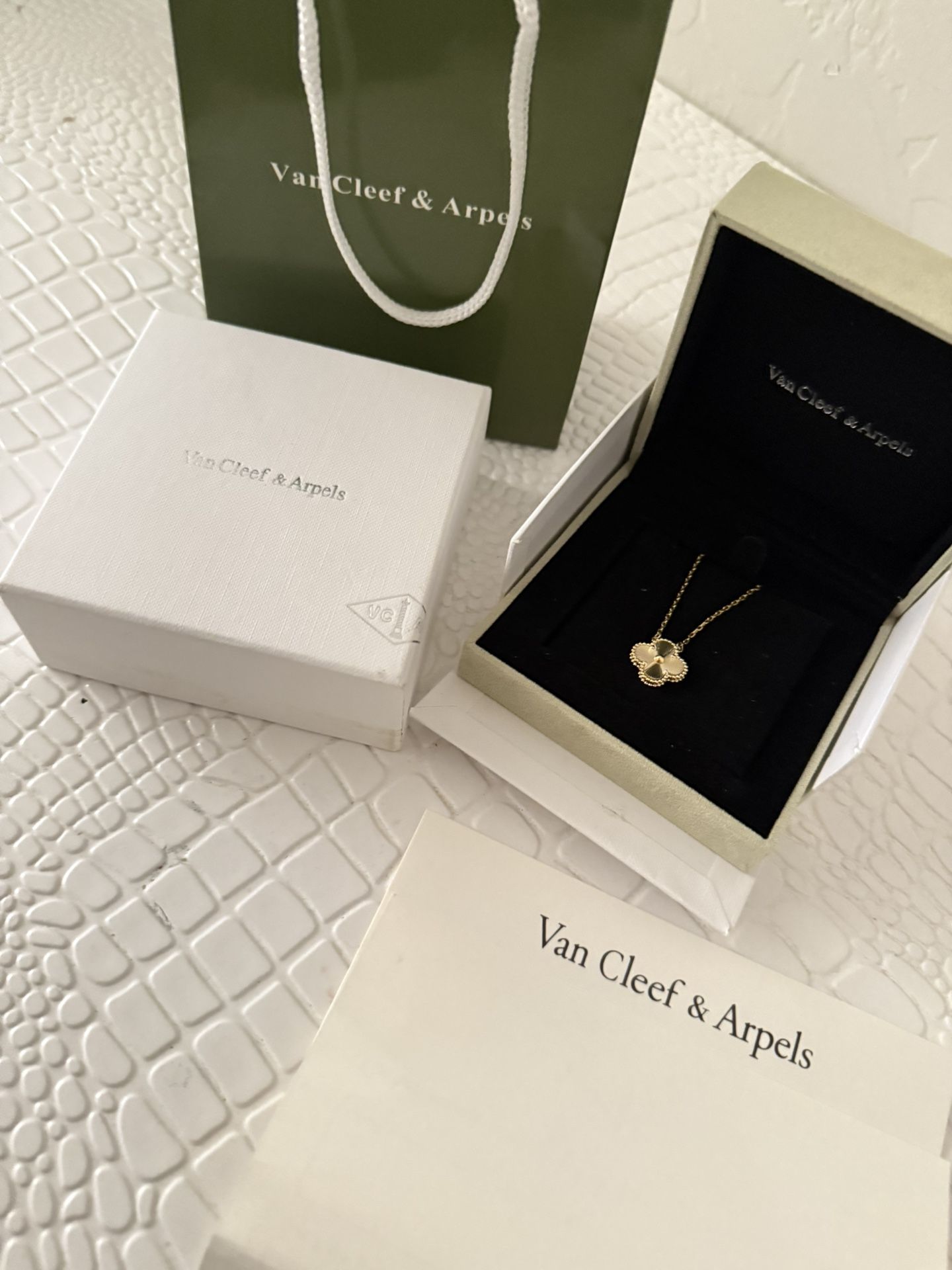 Van Cleef Necklace Pendant
