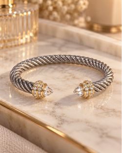 Elegant Silver Cable Bracelet – Clear Crystal & Gold Accents ✨