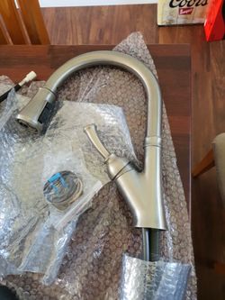 Gooseneck kitchen faucet