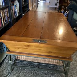Wooden Coffee & End Table With Storage  & 2 Baskets