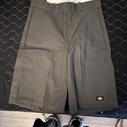 Loose Fit Flat Front Work Shorts never worn