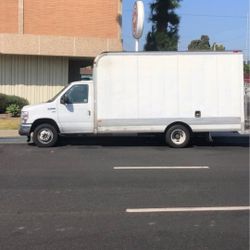 Ford E350 Boxtruck 