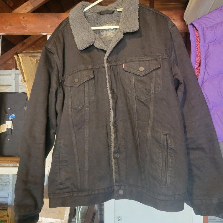 Levi Sherpa Jacket