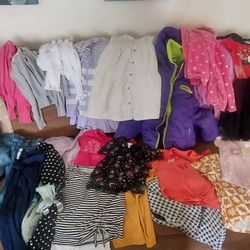 More Than 30 Pieces Girl Clothes Sise 6x And Some 7 Flatter Jeans. Dresses, Shirts Jackets  Skirts,sweaters