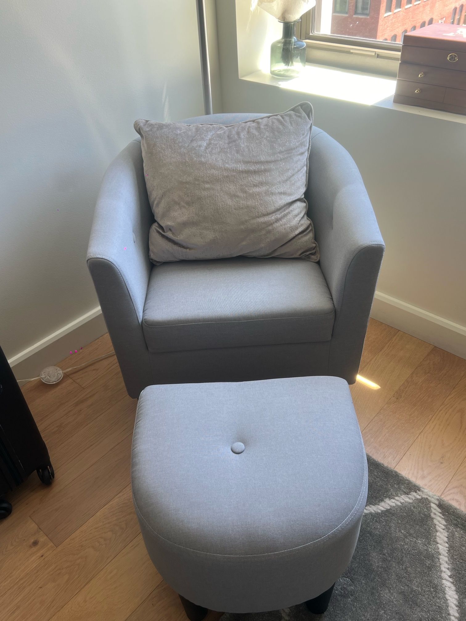 Gray Lounge Chair 