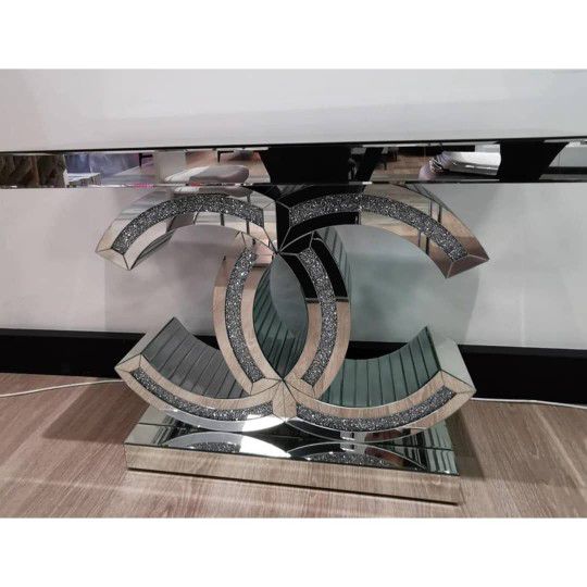 Console Table Mirrored 47 designer collection entryway table for Sale in  Oviedo, FL - OfferUp