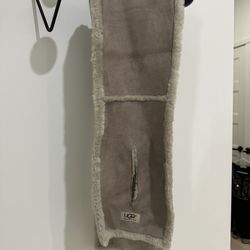 UGG Scarf 