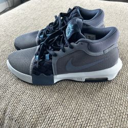 NEW 12 Men’s LeBron Witness 8 Shoes