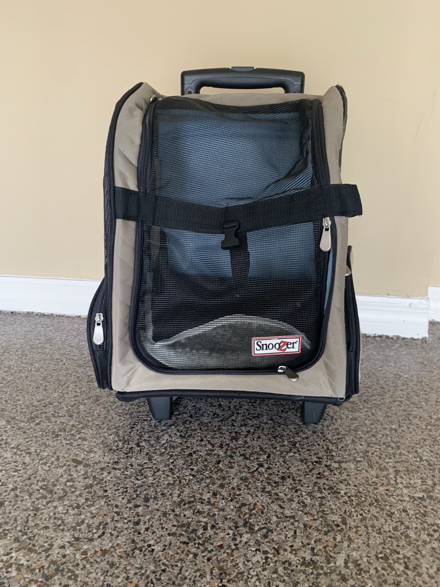 Snoozer, rolling pet carrier – dog and cat travel carrier