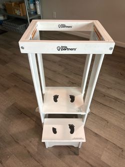 Little partners learning tower