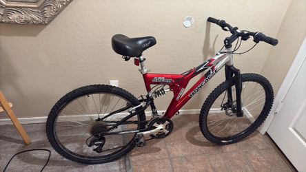 26 in mongoose mountain bike l