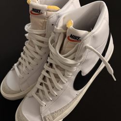 Mens nike blazer size 12