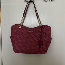 Michael Kors Jet Set Large Signature Logo Shoulder Bag.