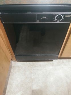 Dishwasher whirlpool