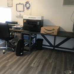 Heavy Duty Used  Wood Table For Business With Bottom Shelves 