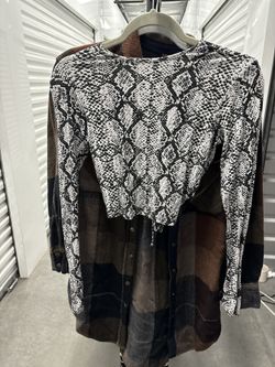 FOREVER 21 ZEBRA PRINT CROP TOP