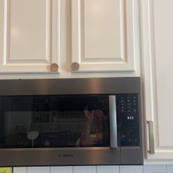 Bosch 800 Series Black Stainless Steel 30” Microwave