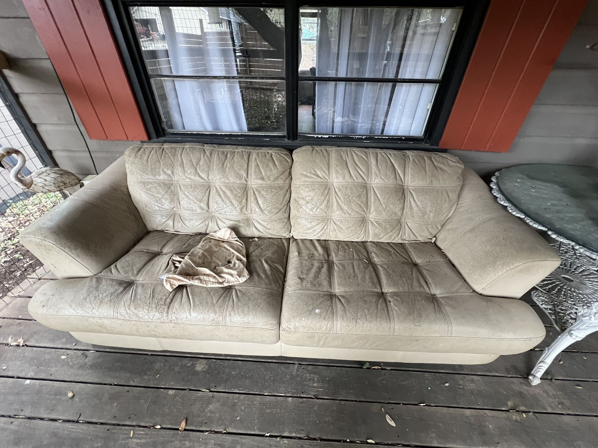 Free Sofa
