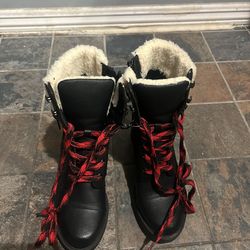 New black combat boots