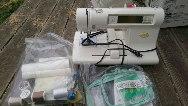 Baby Lock Espree Embroidery Machine For In Milwaukie Or Offerup 75sold