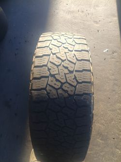 37x12.50R18 Falken Wildpeak AT3 Tire (1)