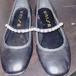 Women's  Ballerina Flats  Accented w/Faux Pearls  sz. 7