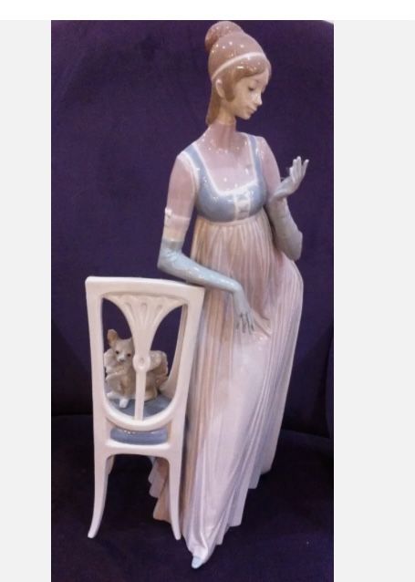 Lady Empire Lladro Porcelain Figurine