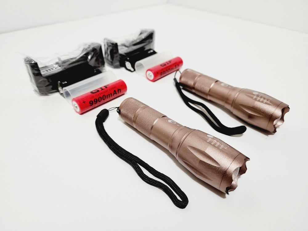 2pcs U`King XML-T6 LED Zoom Flashlight Tactical Torch with 18650 Rechargeable Battery ( Tan )
