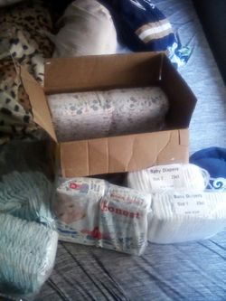 20$ for everything 40 pack of New born.60 pack of huggies size 3 Sizes 1-3 packs of 25