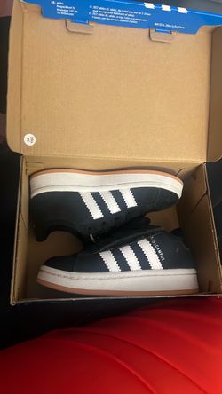 Adidas Sneakers
