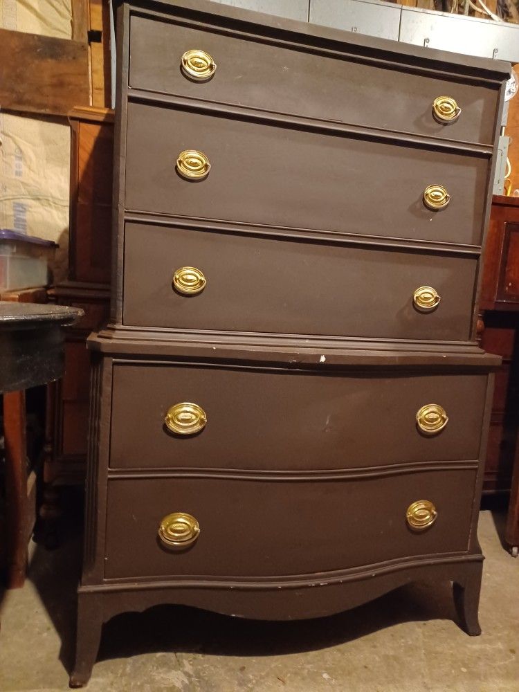 Vintage Federal Dresser