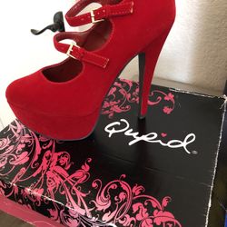 Red Velvet Heel 7 1/2