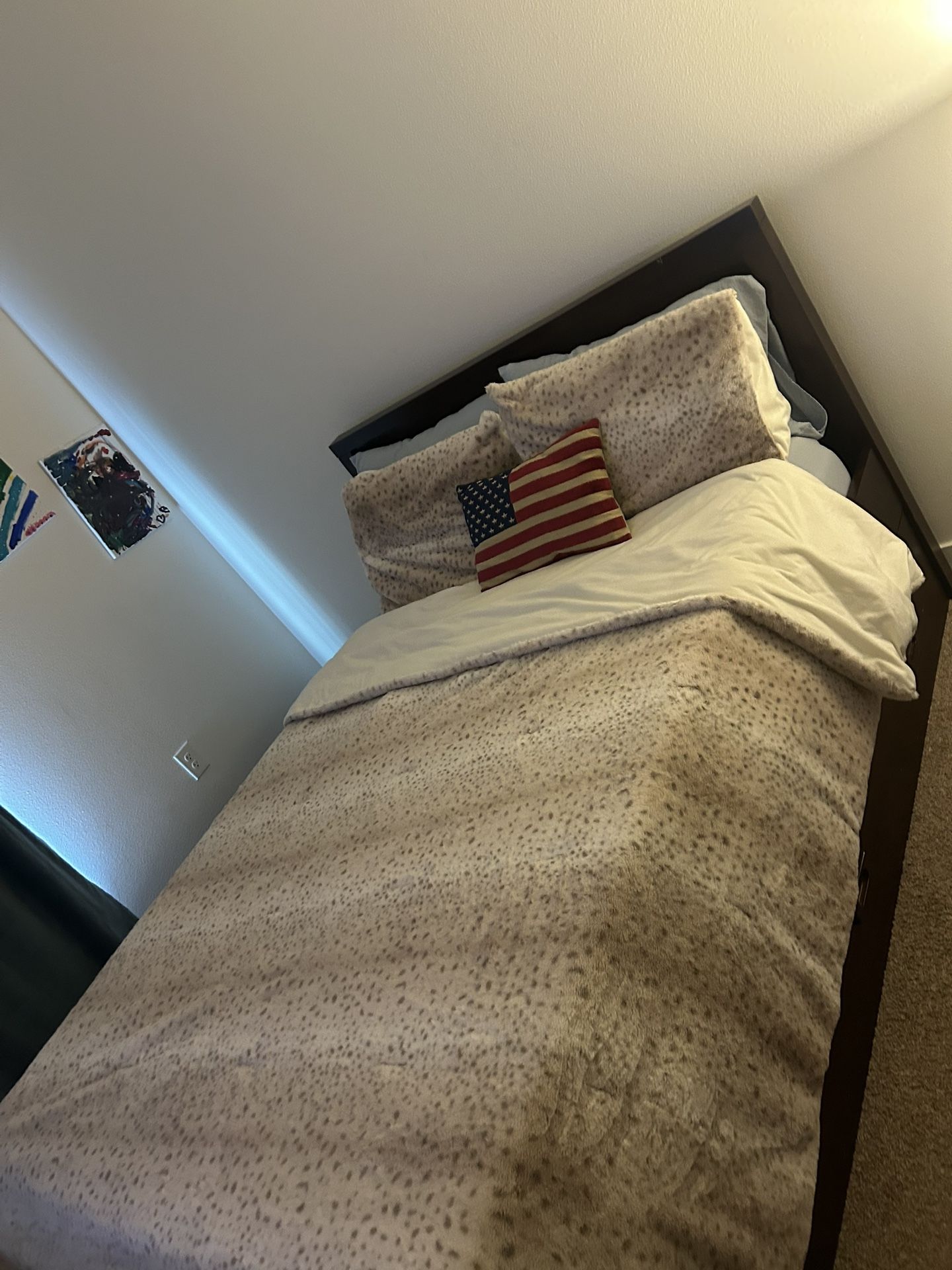 Full + Twin Trundle Bed