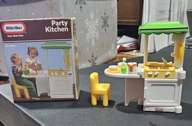 Little Tikes Party Kitchen