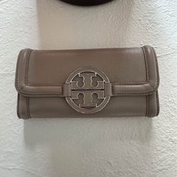 Tory Burch Wallet